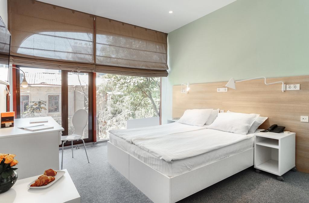 Orange Hotel